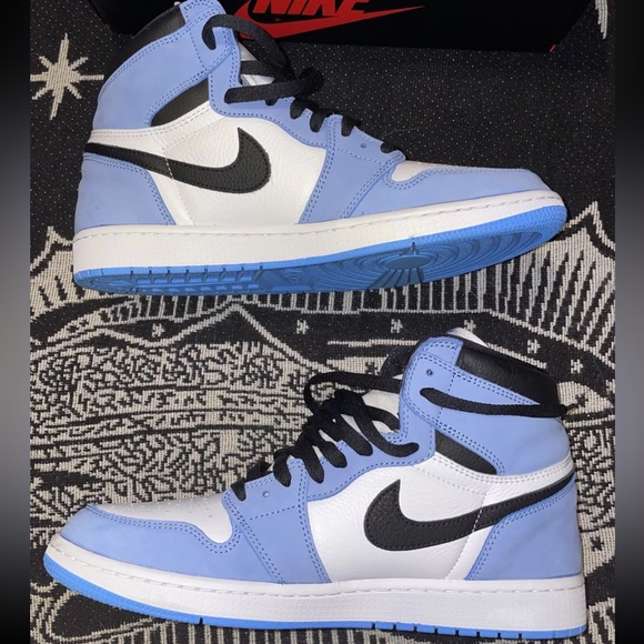 Clean Size 12 - Jordan 1 Retro OG High University Blue 555088 134 - Picture 2 of 10